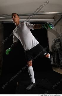 08 2018 01 CLAUDIO KICKING THE BALL